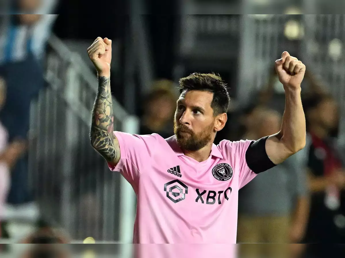 Lionel Messi's Magical Debut Securing Thrilling 2-1 Victory for Inter Miami in Leagues Cup